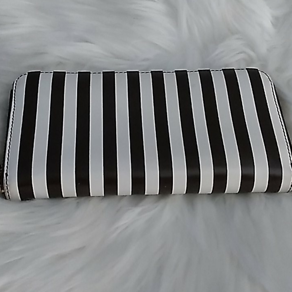 Rare Henri Bendel Centennial Wallet - Picture 4 of 7